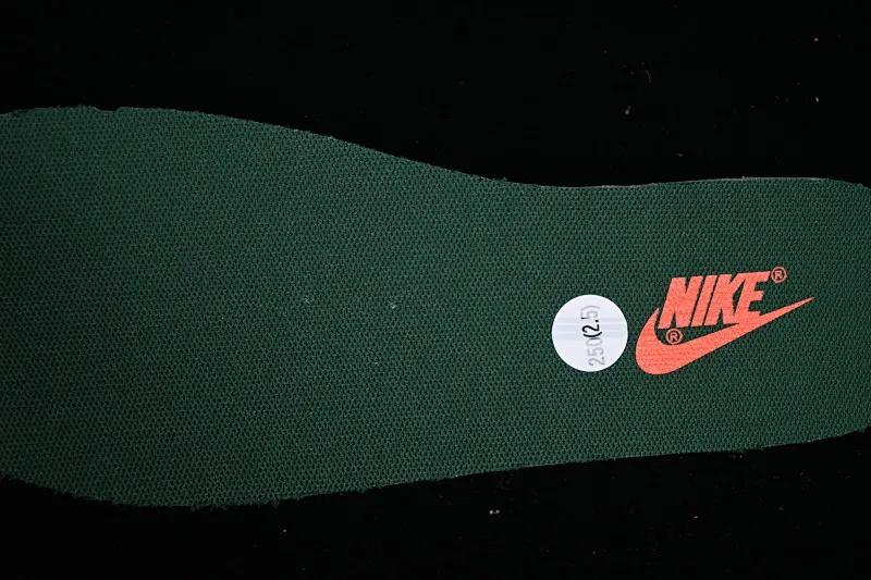 All Categories Nk SB Dunk Series Nk SB Dunk Low Low-top sneakers CS version Nk Dunk Low "Miami Hurricanes" Space Exploration Star Trek Customized version of deconstructed straps retro distressed low-top sneakers DD1391-300